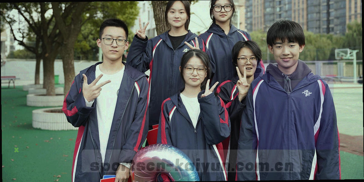 KAIYUN体育官方网页客服台与邮件图标，象征联系渠道与数据服务支持